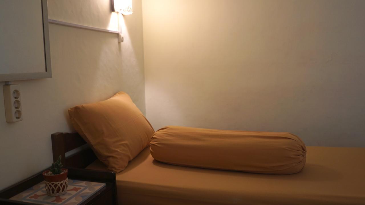 The Sleepingroom Hostel Γιογκιακάρτα Εξωτερικό φωτογραφία