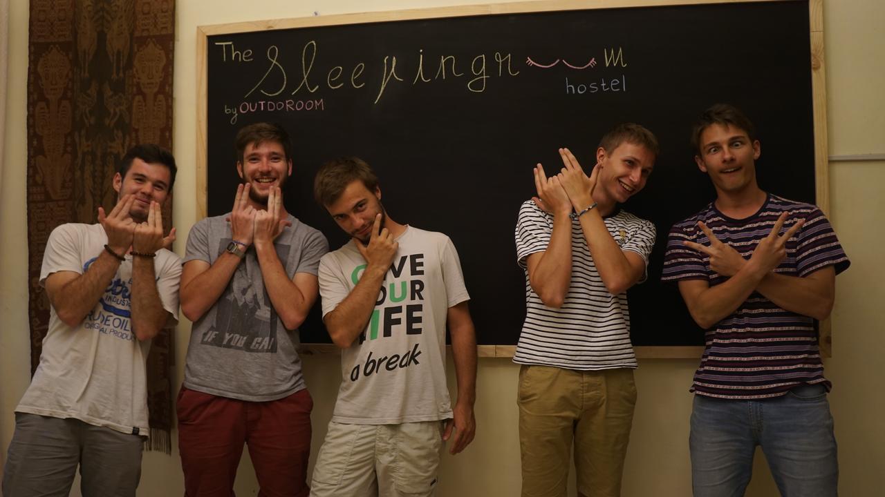 The Sleepingroom Hostel Γιογκιακάρτα Εξωτερικό φωτογραφία