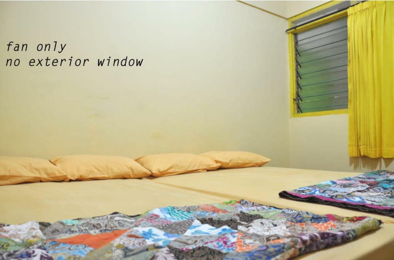 The Sleepingroom Hostel Γιογκιακάρτα Εξωτερικό φωτογραφία