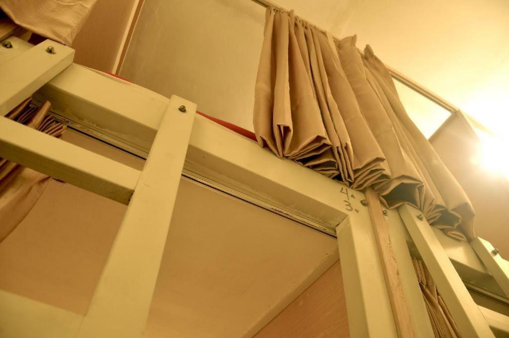 The Sleepingroom Hostel Γιογκιακάρτα Εξωτερικό φωτογραφία